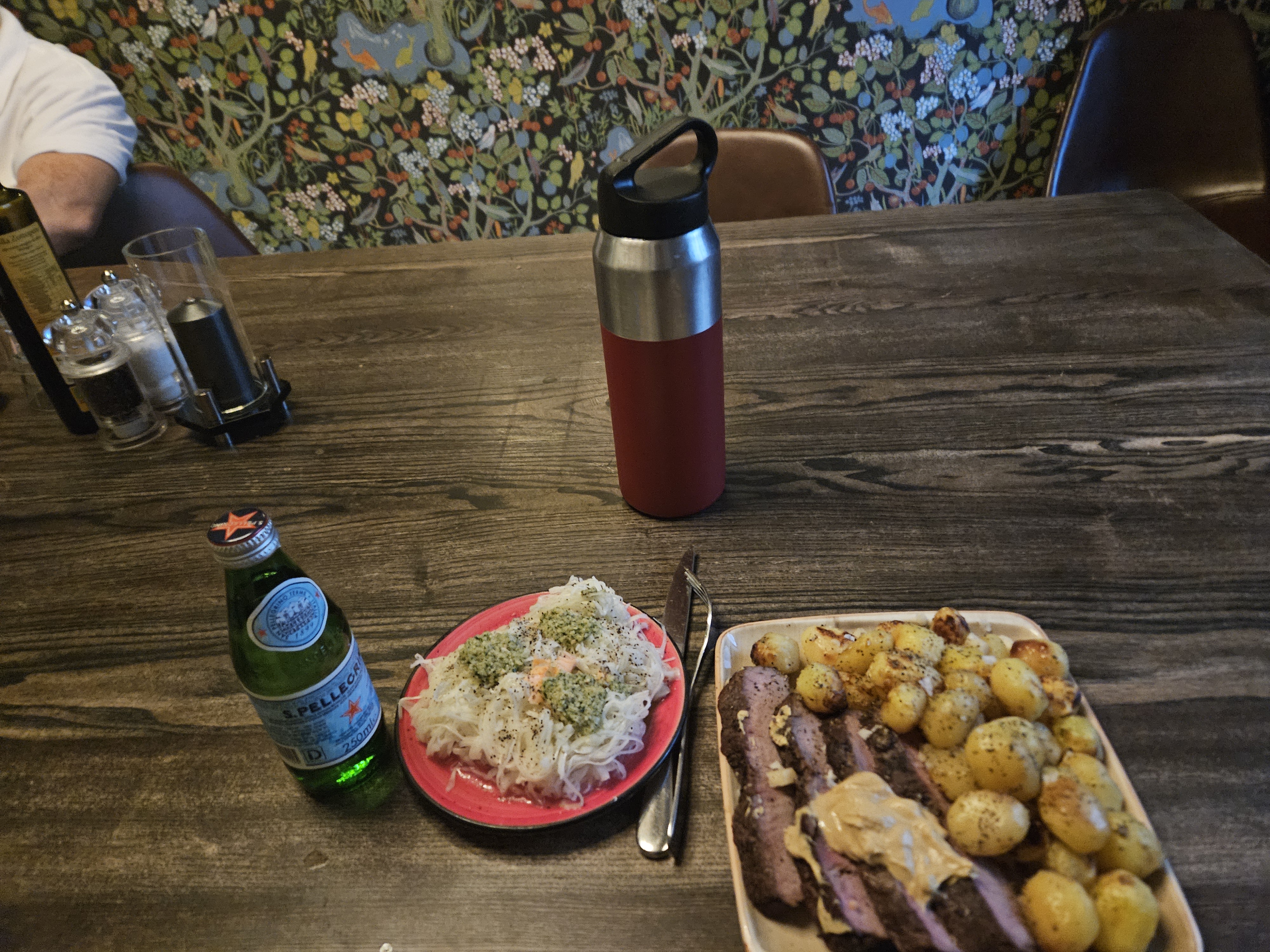 Camelbak flask on the table at Da Peppe Due